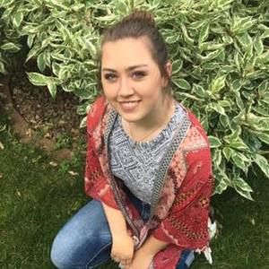 Meet your Posher, Olivia